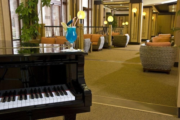 Hotel Emerald Beach Resort & SPA